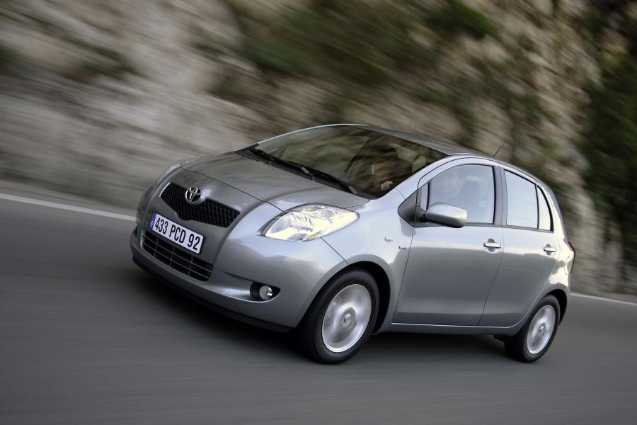  Toyota Yaris 2005 года  (фото 121 из 165)